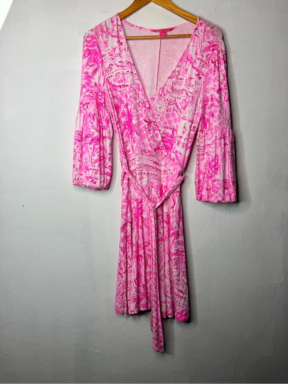 Lily pulitzer size medium pink dress faux wrap pink Chance